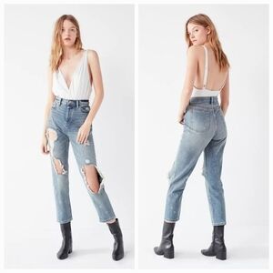 NEW Urban Outfitters BDG Straight & Narrow High Rise Distressed Denim Jeans